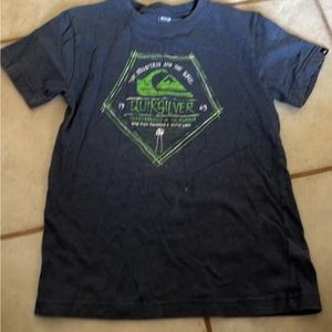 Quicksilver boy shirt